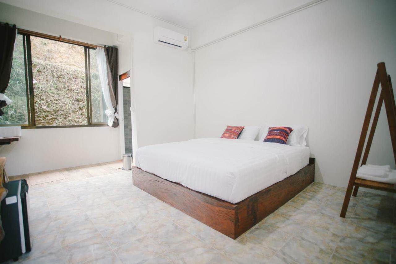 Yayo Coffee And Bed Διαμέρισμα Τσιανγκ Ράϊ Εξωτερικό φωτογραφία